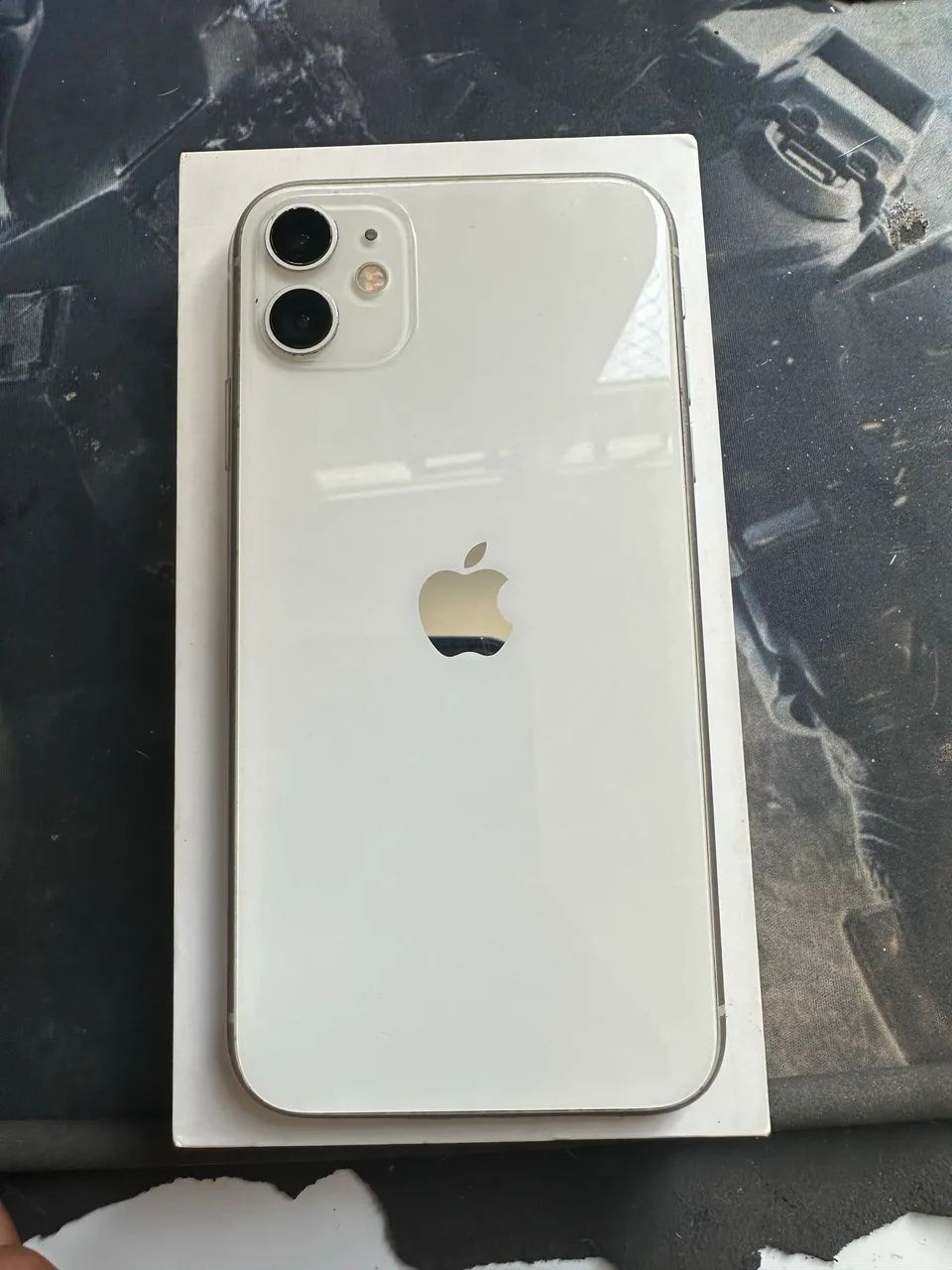 iPhone 11 128gb sem detalhes 