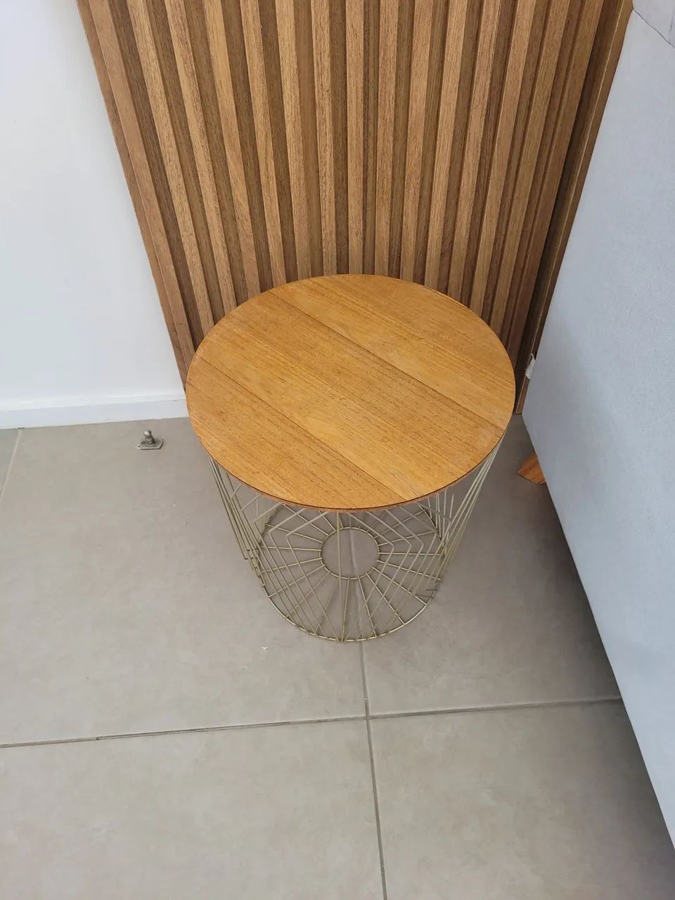 CONJUNTO com 2 Mesas Laterais Aramadas Douradas - Decorar't - Foto 3