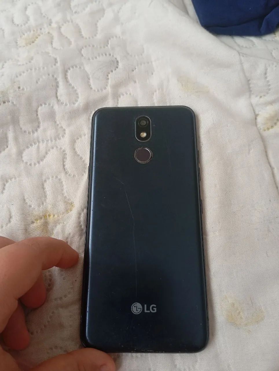 Celular LG com entrada de energia quebrada, e tela trincada  - Foto 2