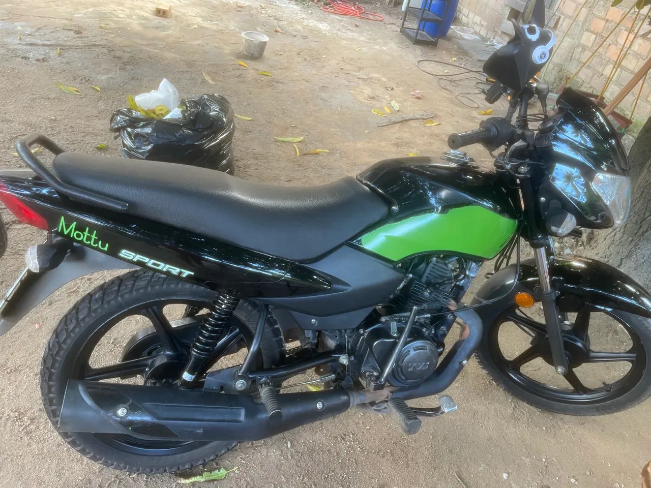 Vende-se uma mottu 110cc Quitada 