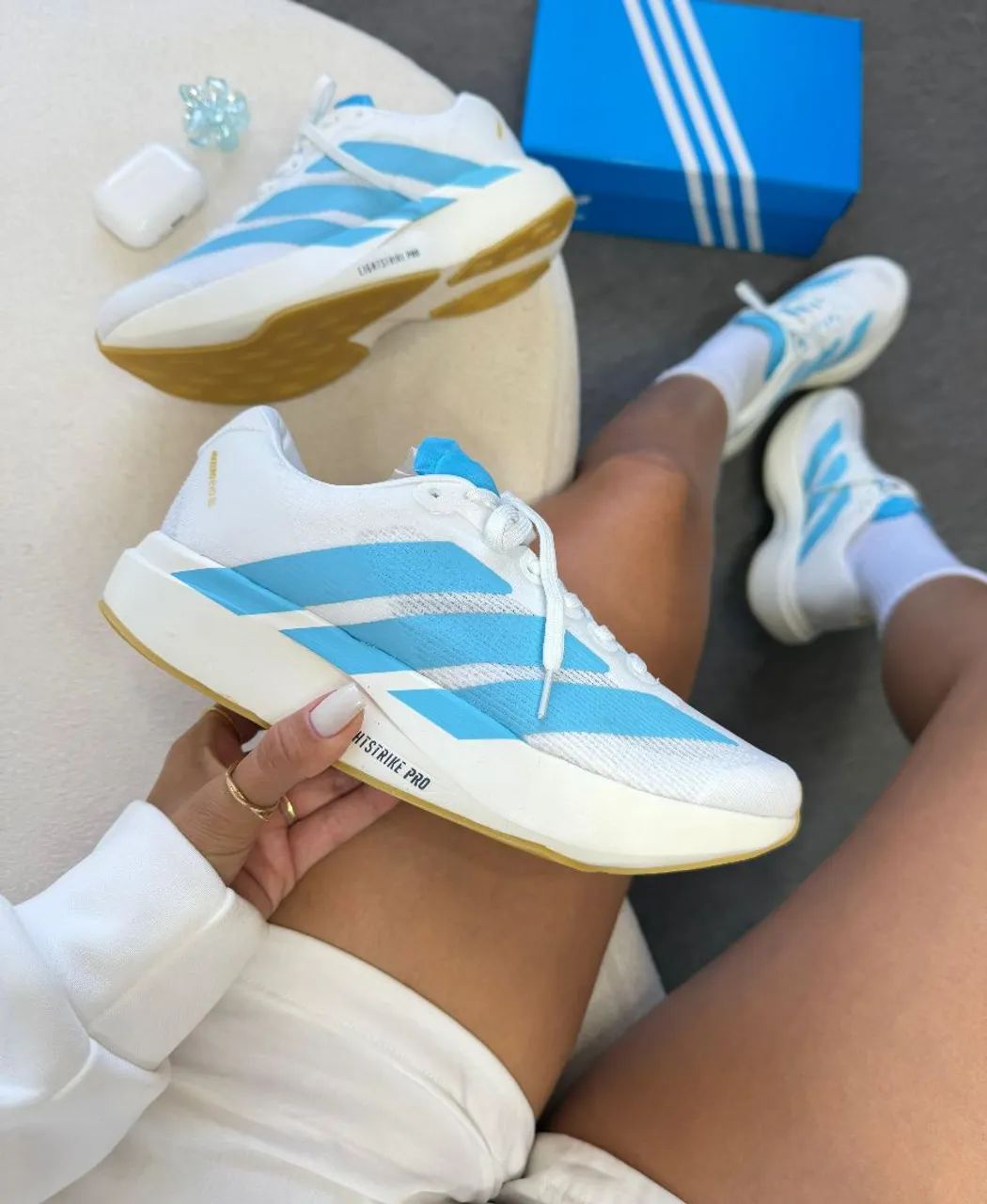 Tênis Adidas Evo SL branco azul celeste lightstrike 