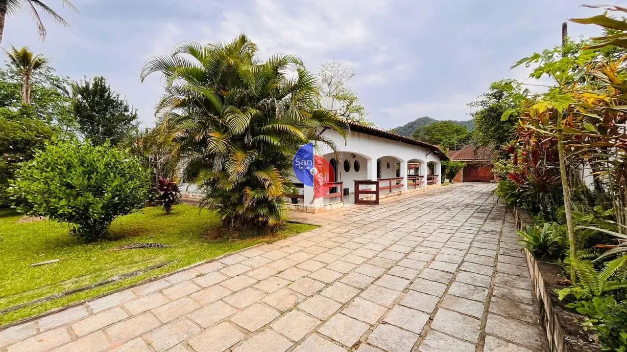 Casa com piscina e área de lazer completa no Centro de Guapimirim-RJ - Foto 2
