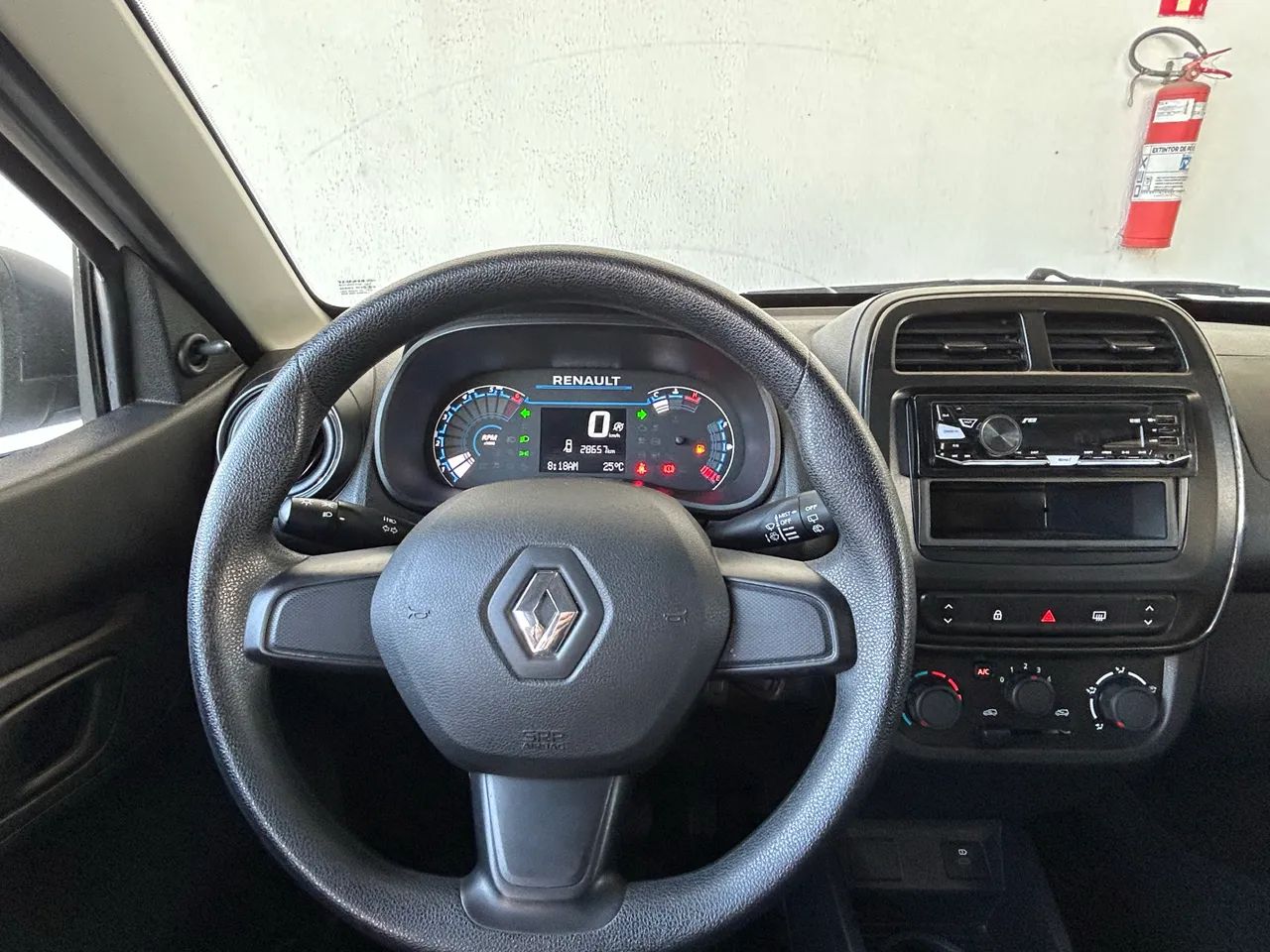 Vendo Kwid muito novo baixa km  - Foto 4