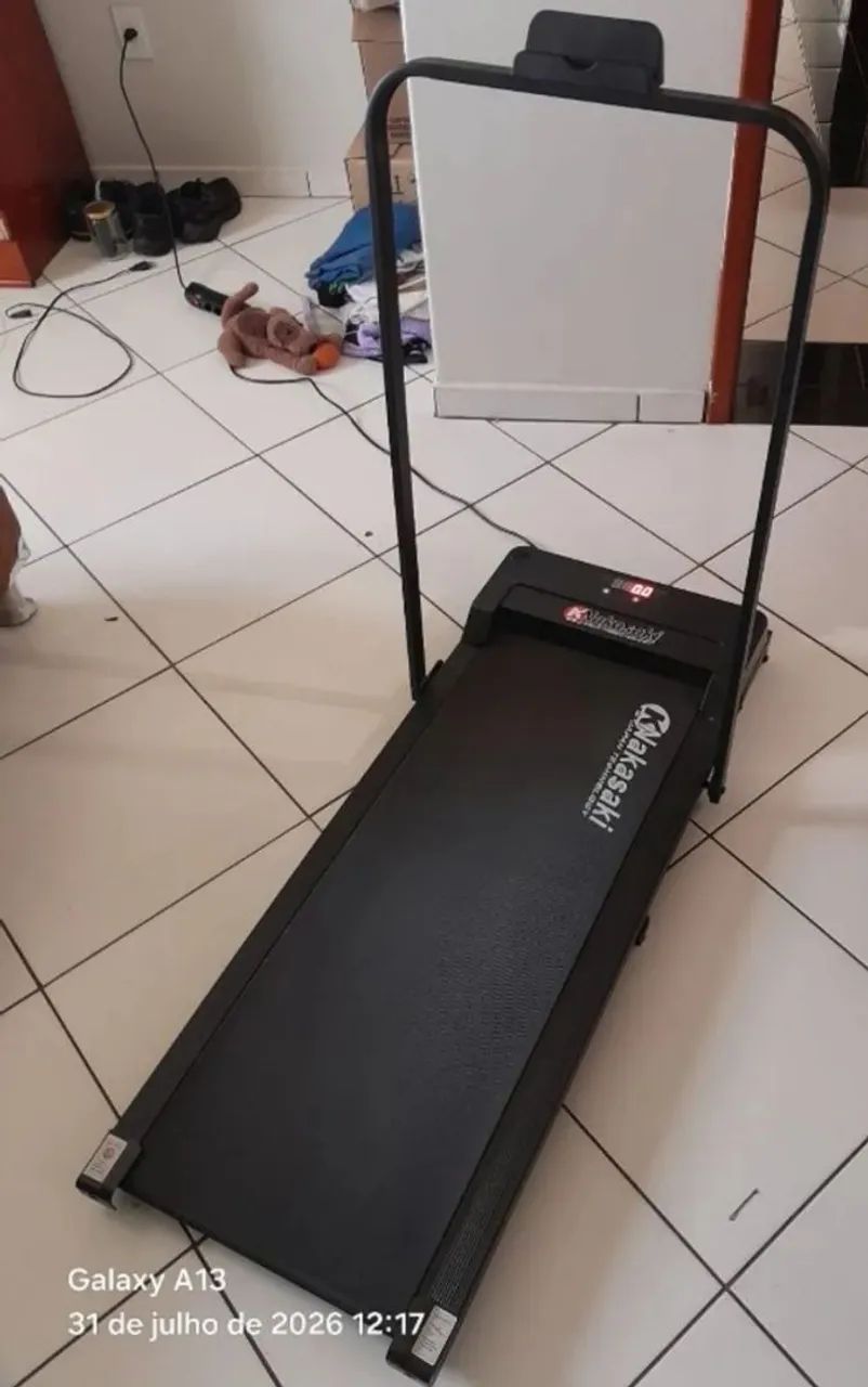 VENDO ESTEIRA SEMI NOVA AUTOMÁTICA E BIVOLT - Foto 2