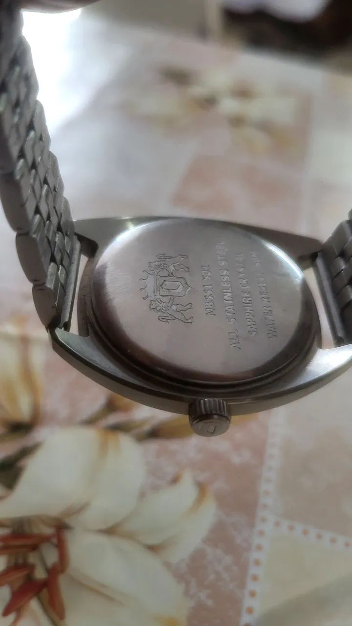 Raro relógio oriente quartzo 40 mm de caixa vidro em Saphira  - Foto 5