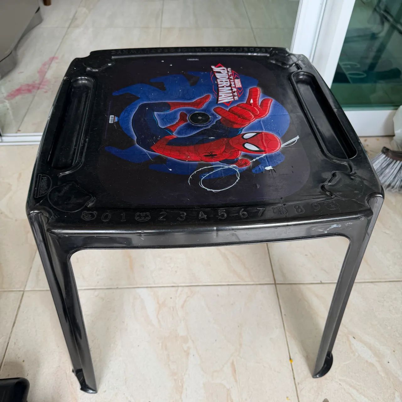 Mesa e cadeira de criança  - Foto 2