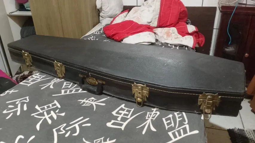 Case Estilo Caixão Para Guitarra 