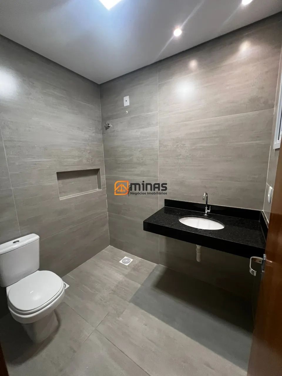 Casa térrea com 2 e 3 quartos (1 suíte) e piscina no Coophema - Foto 5