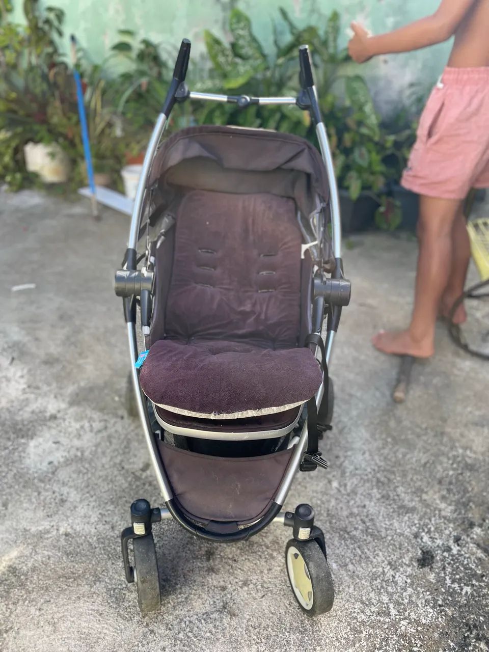 CARRINHO DE BEBÊ QUINNY - USADO - Foto 4