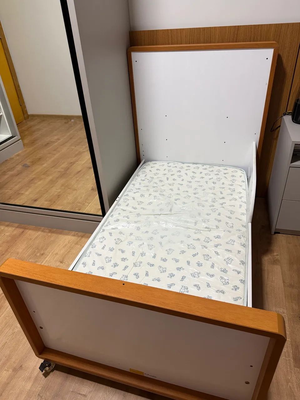 Vendo berço que vira cama marca Matic!! - Foto 5