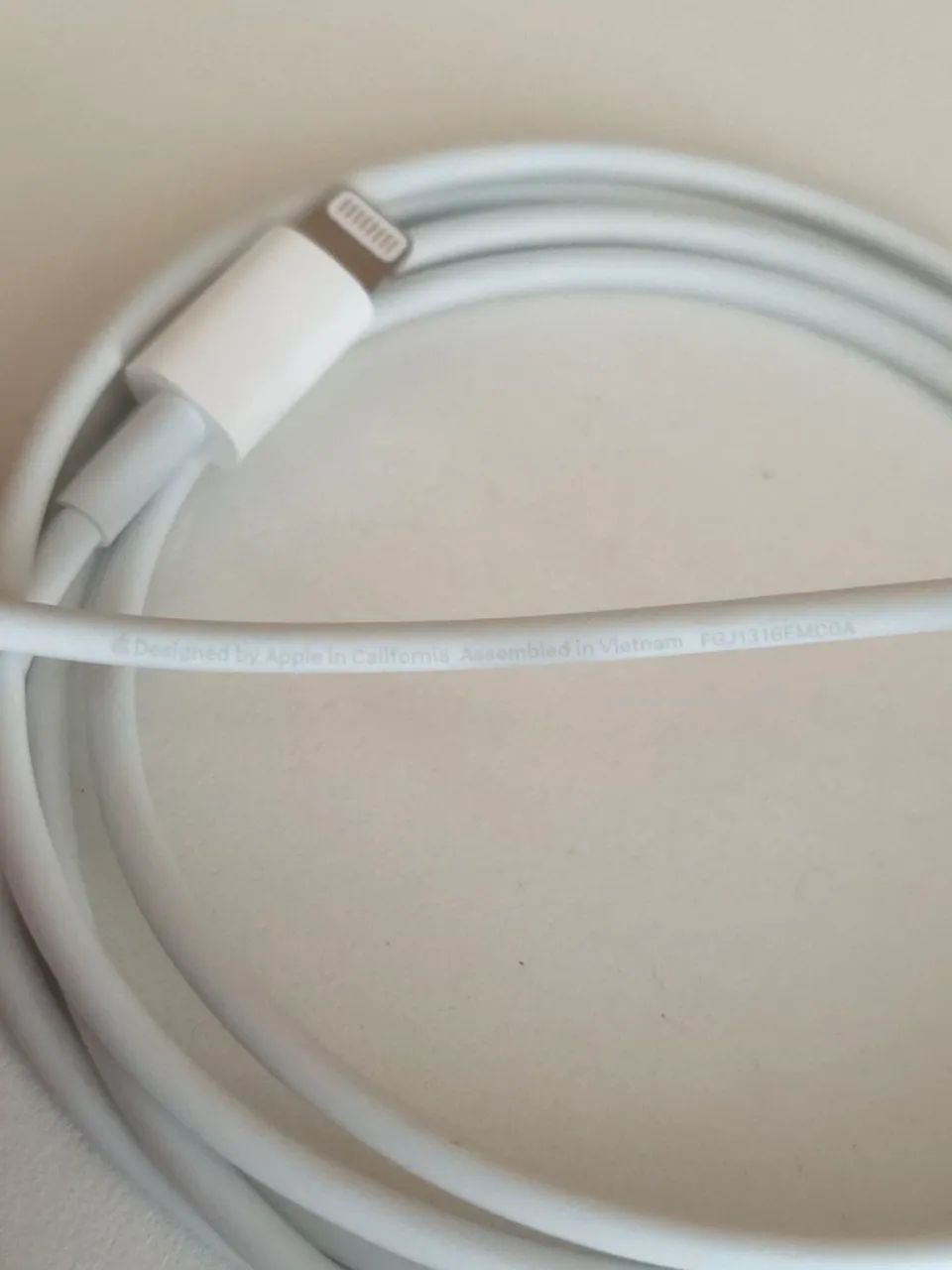Cabo apple 2 metros original,  usb-c to  lighting  - Foto 2