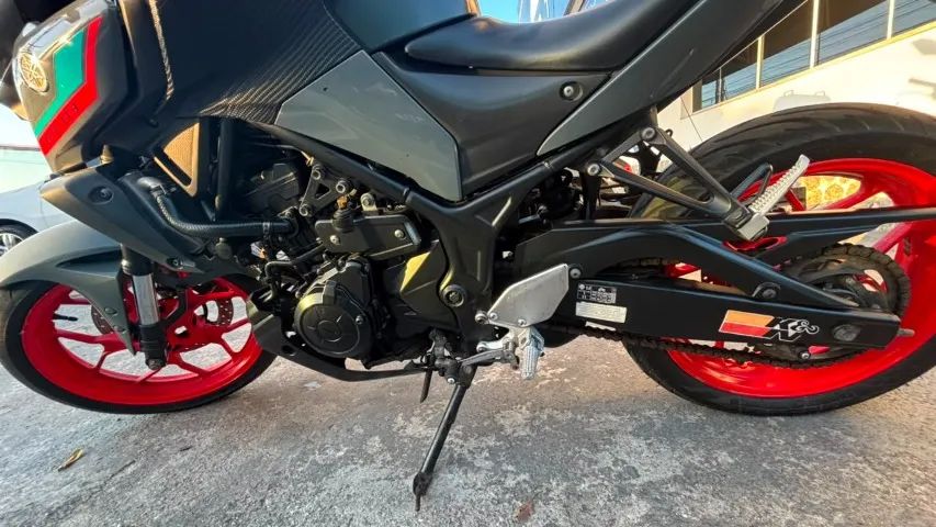 YAMAHA MT 03 - Foto 5