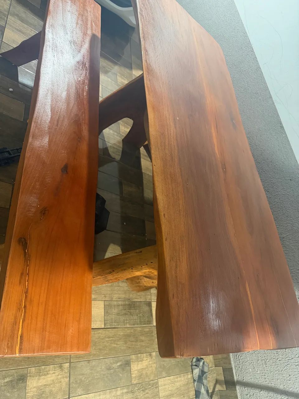 Mesa rústica 2 mts com os bancos com tábua de carne brinde  - Foto 2