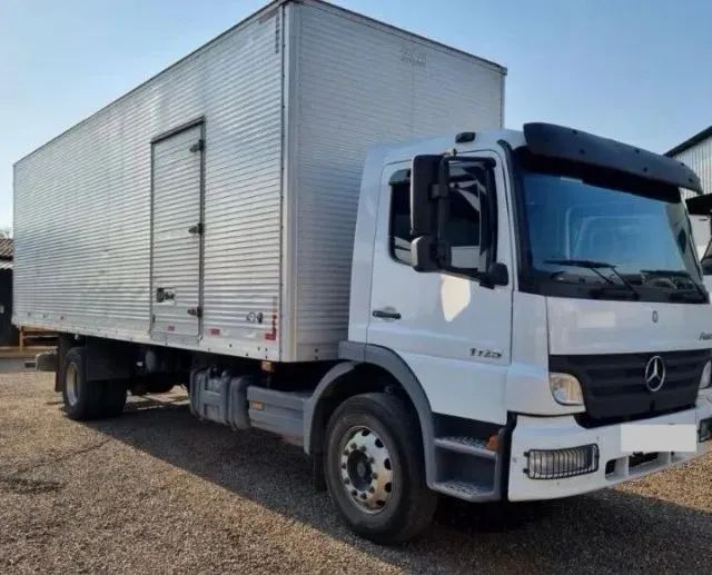 Mb Atego 1725 4x2 Ano 2011