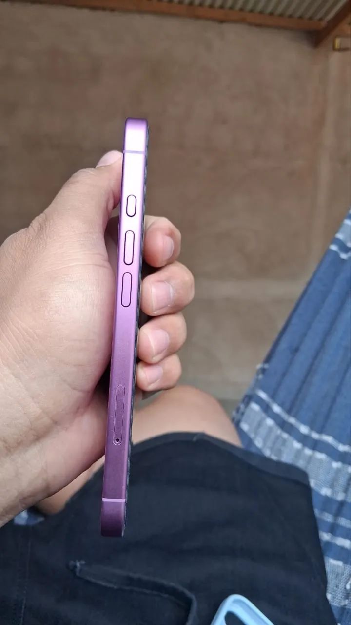 iPhone 16