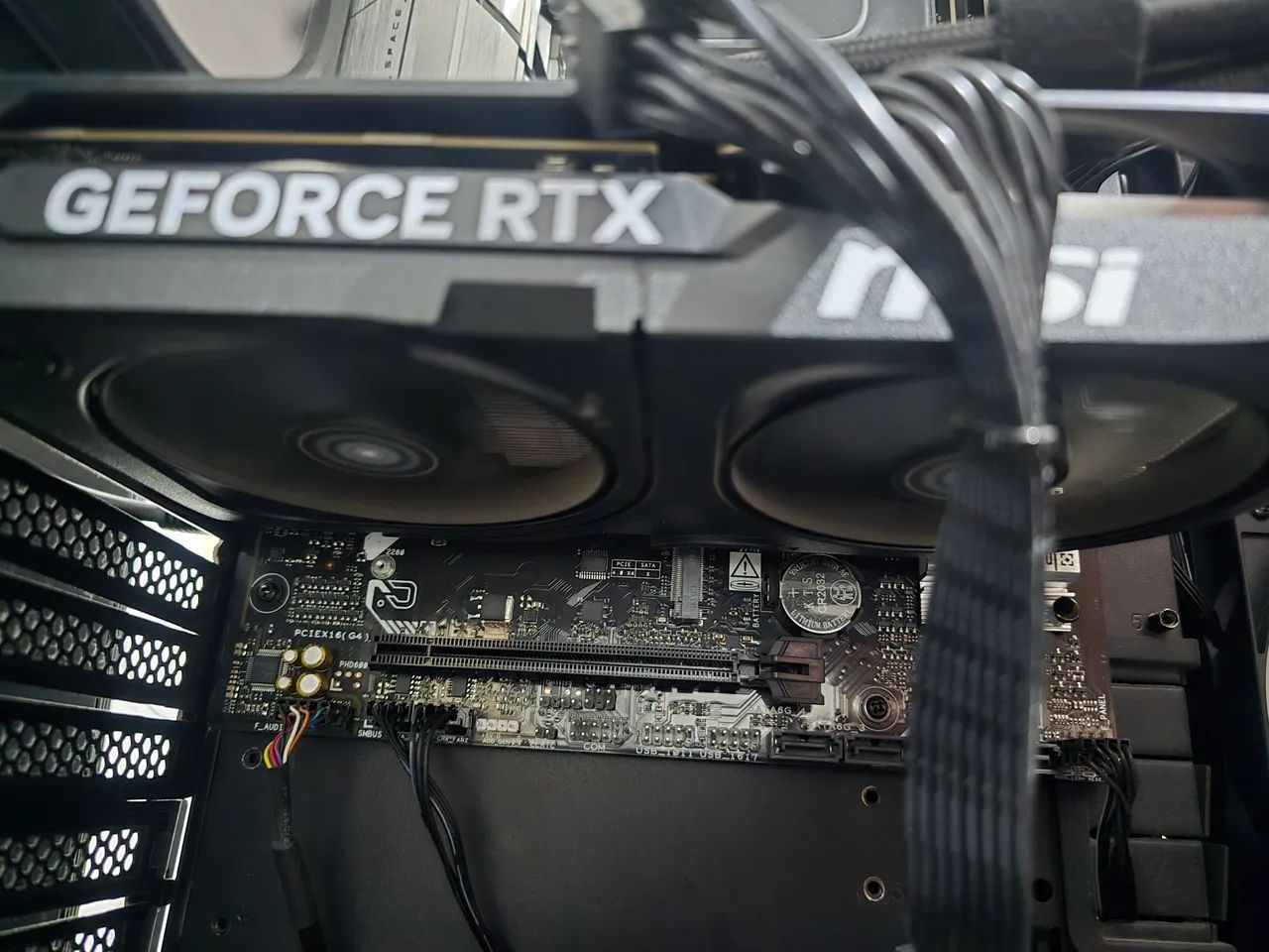 Rtx 5060ti 16gb MSI - Foto 4