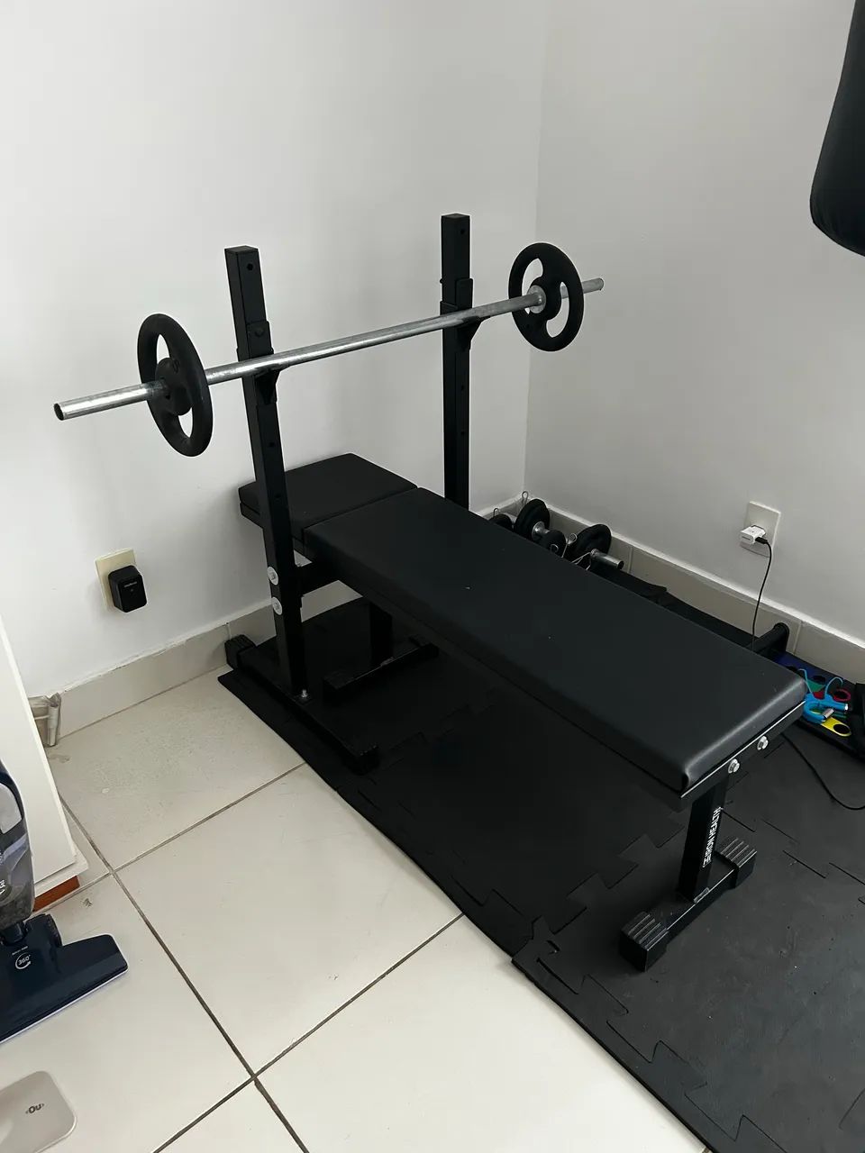 Suporte barra e anilhas (bíceps e supino com banco) - Foto 3