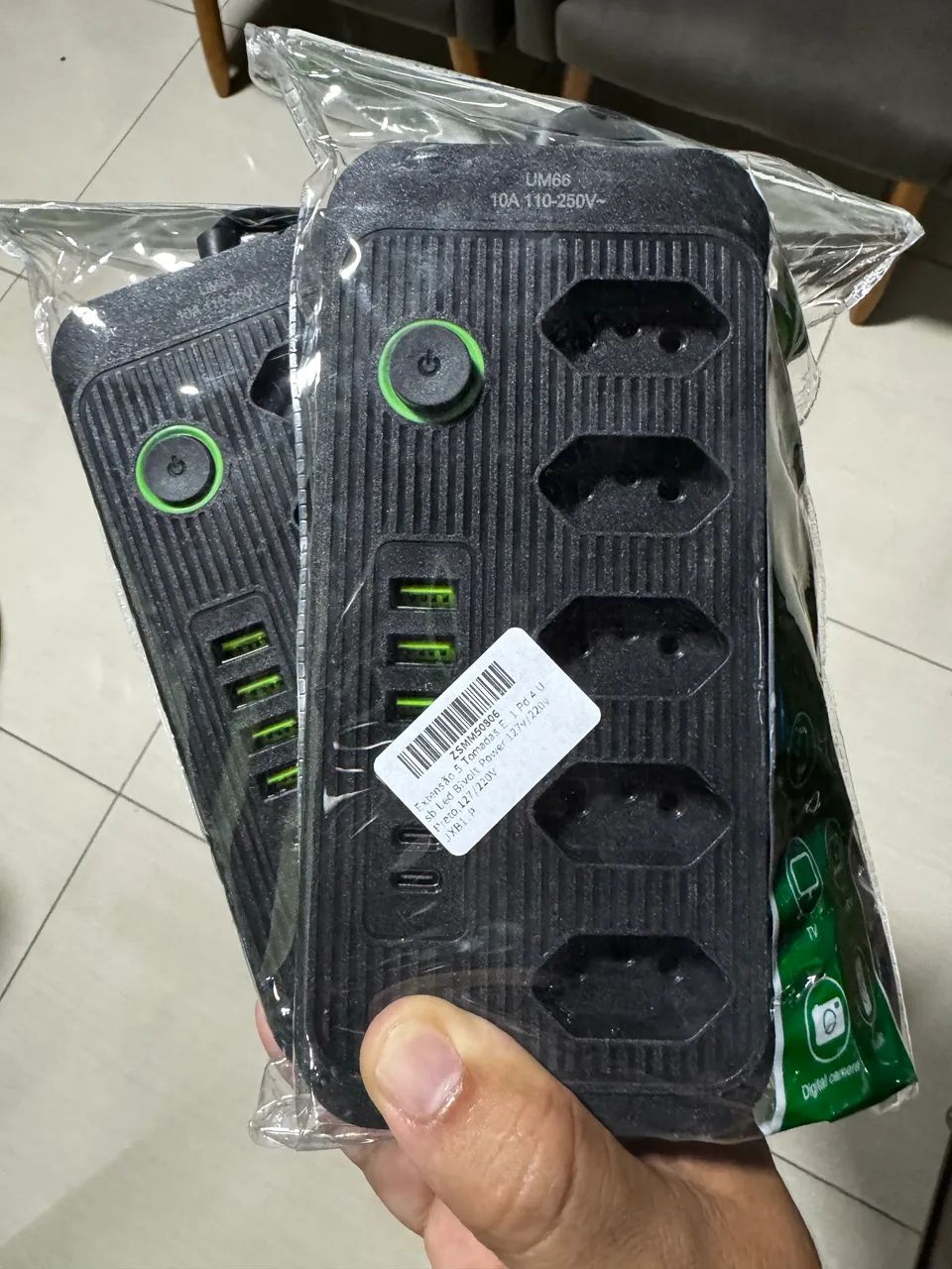 Extensao bivolt Com USB-C - Foto 3
