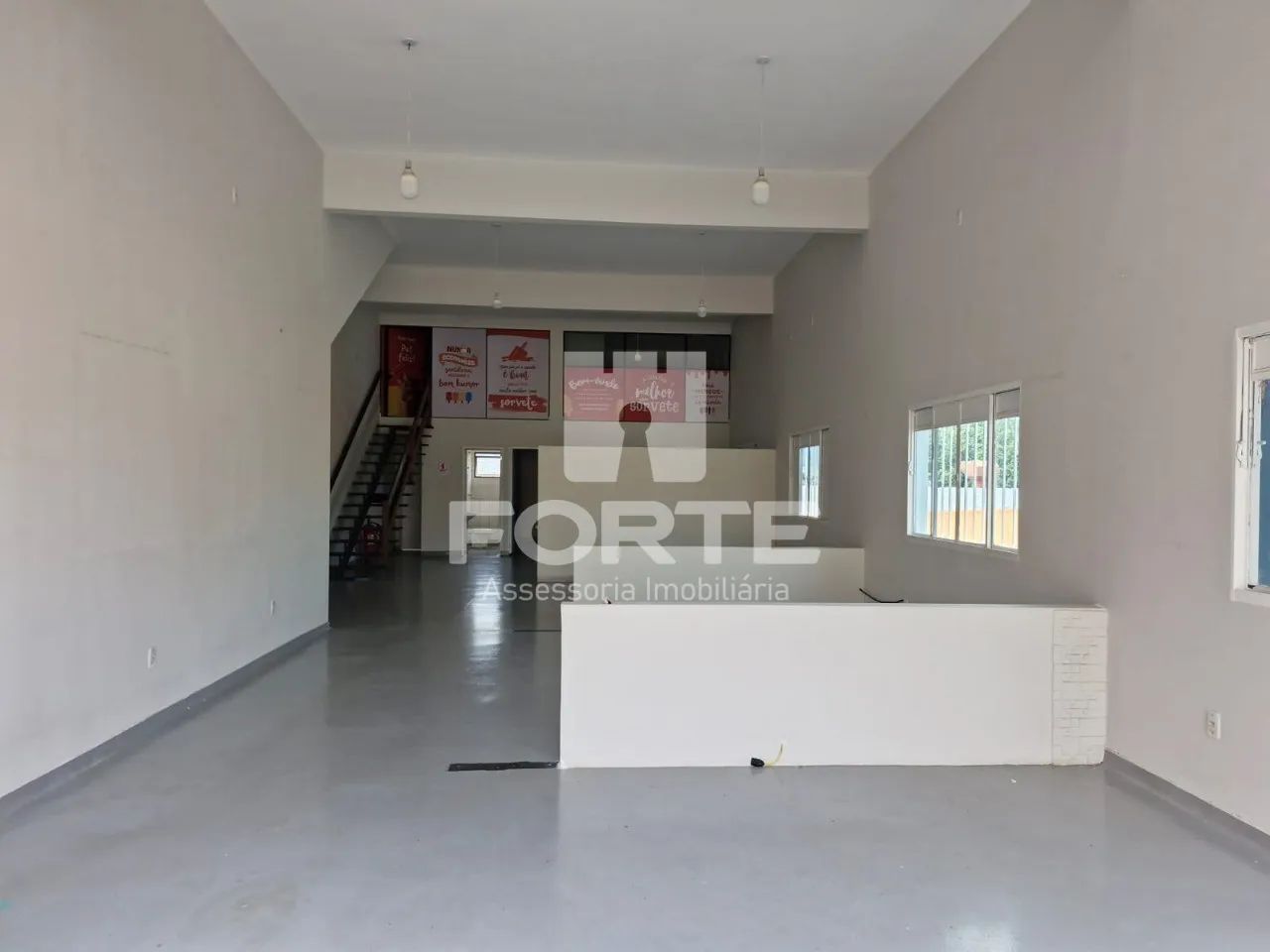 ALUGO excelente salão comercial em Brás Cubas, Mogi das Cruzes. - Foto 2