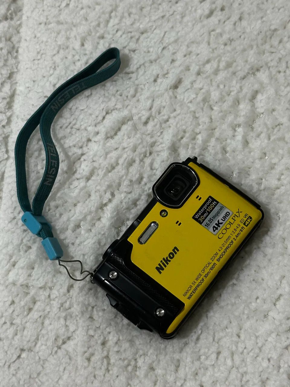 Nikon W300 - Compacta e 4K