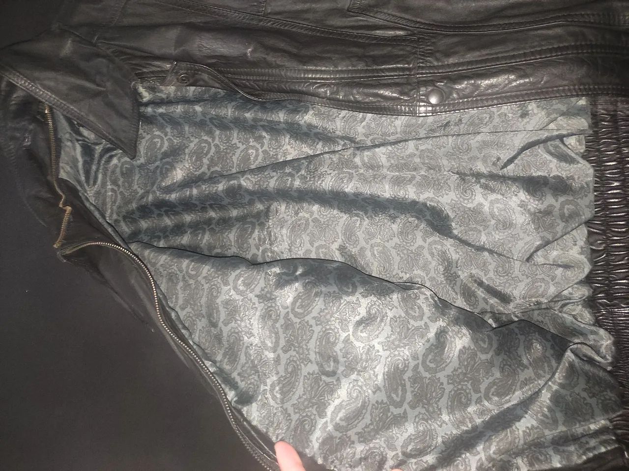 VENDO JAQUETA DE COURO M/G - Foto 3