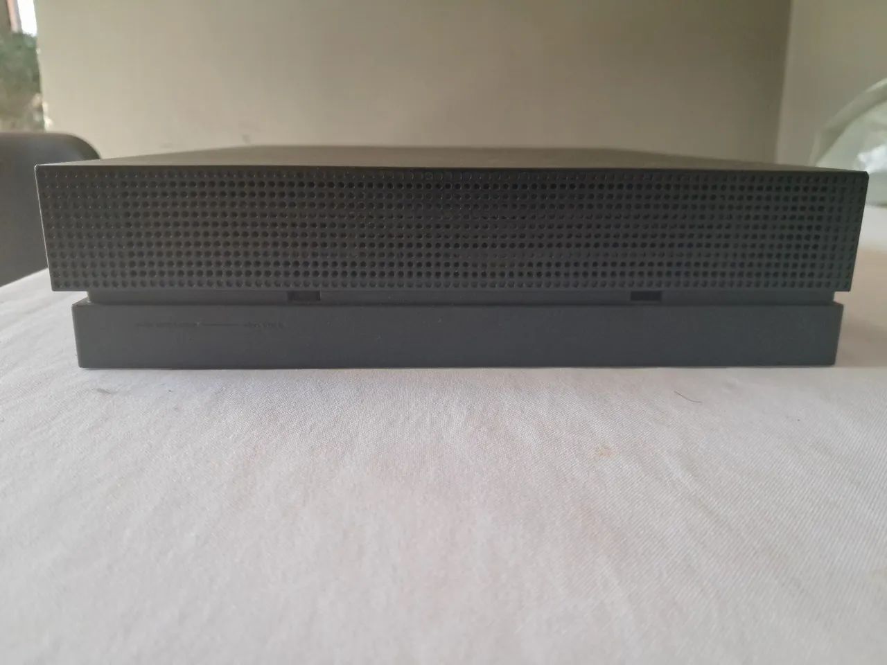 Xbox One X - 1TB  - Foto 4