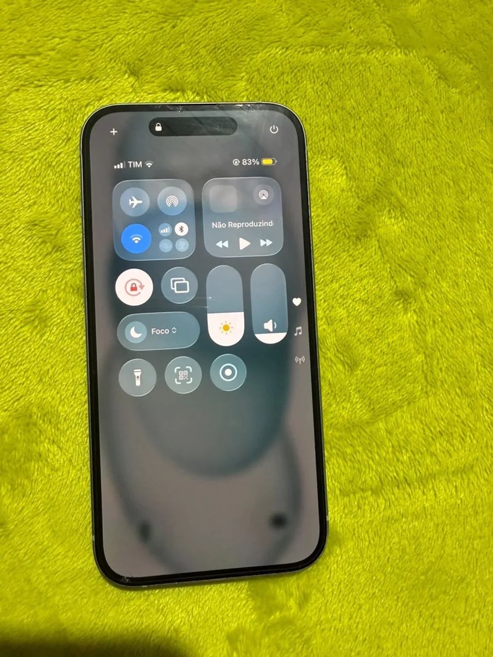 Vendo iPhone 15 normal na cor azul  - Foto 2