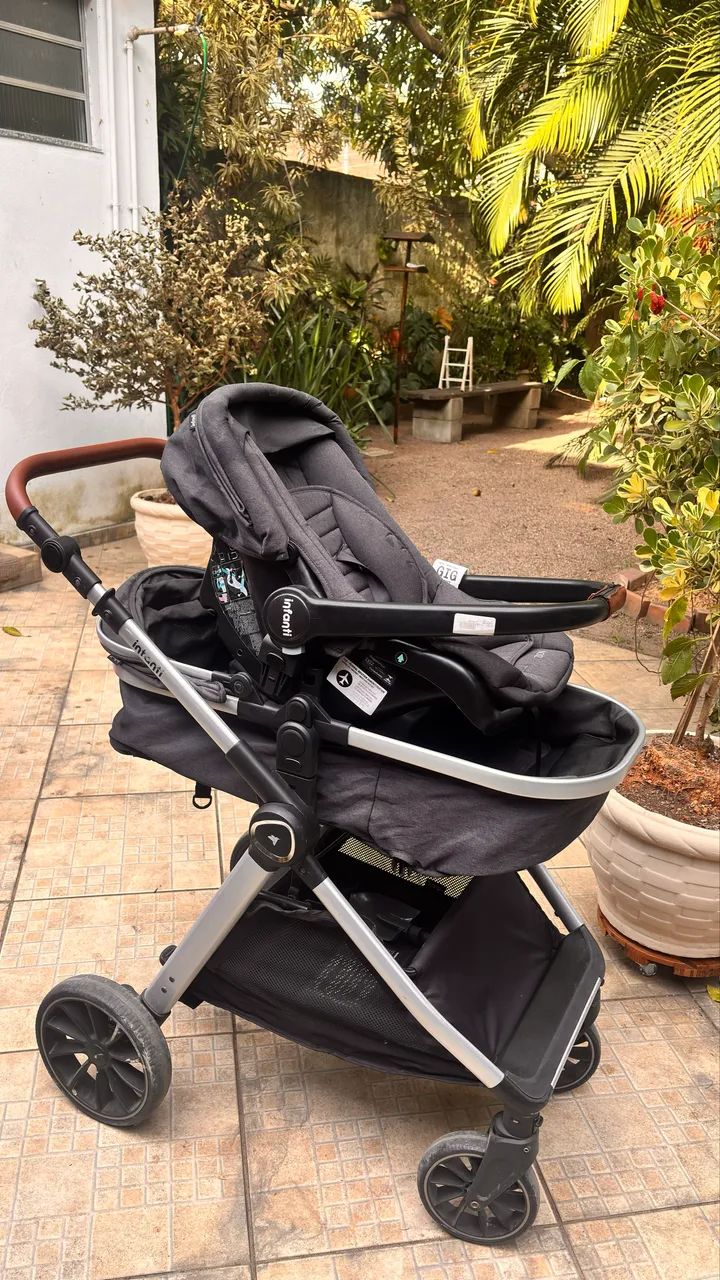 Carrinho de Bebê com bebê conforto - Romanzo  - Foto 4