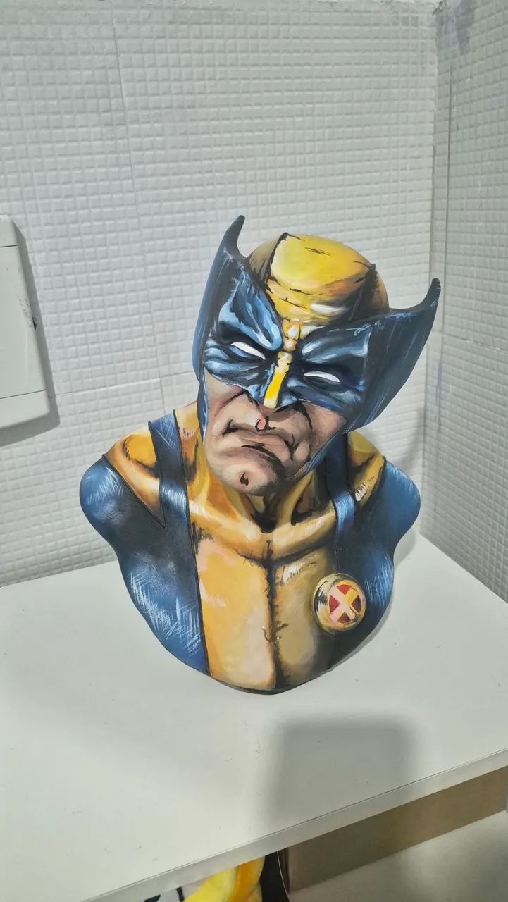 Busto wolverine 30x40cm aprox