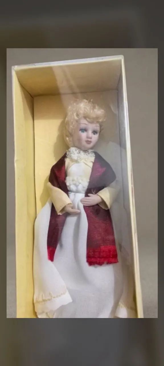 Boneca damas de época rara com fasciculo  - Foto 2