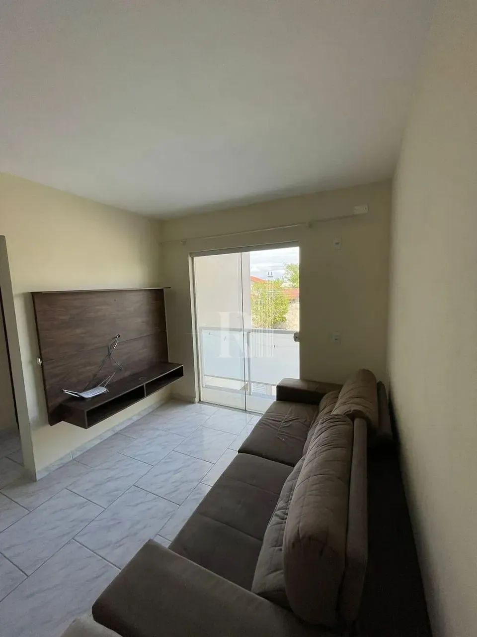 Apartamento semi mobiliado para locação com sacada e vaga de garagem, próximo a supermerca - Foto 4
