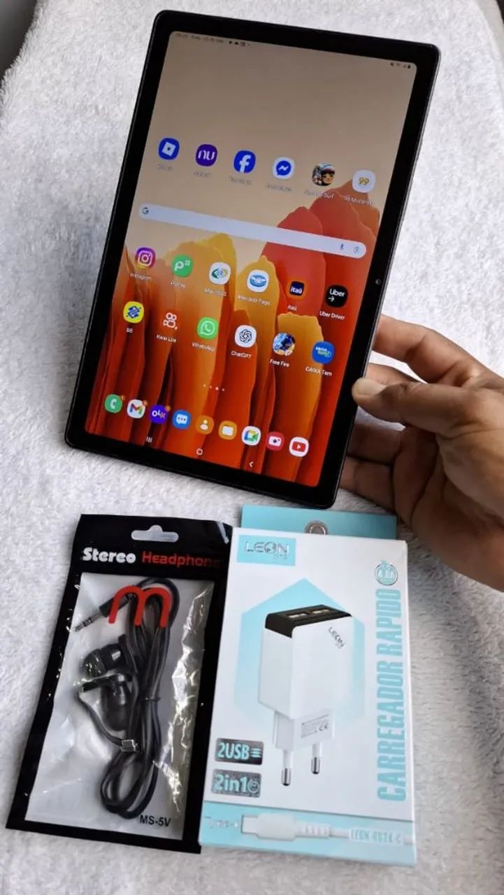 Tablet Tab A7 Samsung 64Gbs telao 10.4 polegadas chip 4G ligacao (Act cartao por aprox)