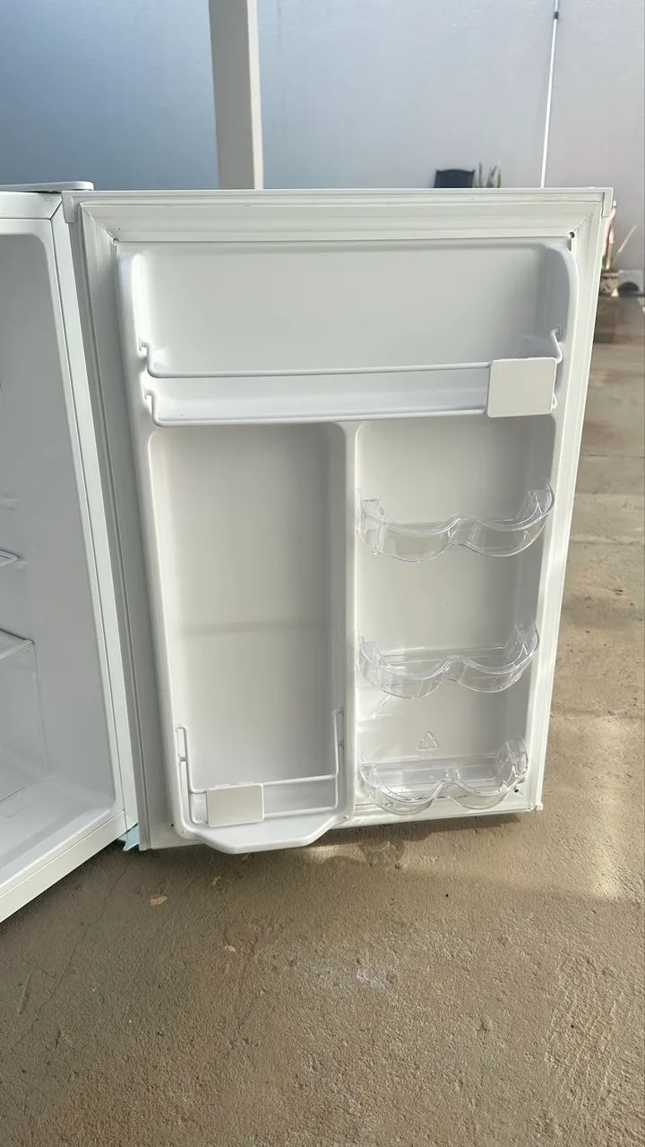 Frigobar Philco 76 litros - Foto 2