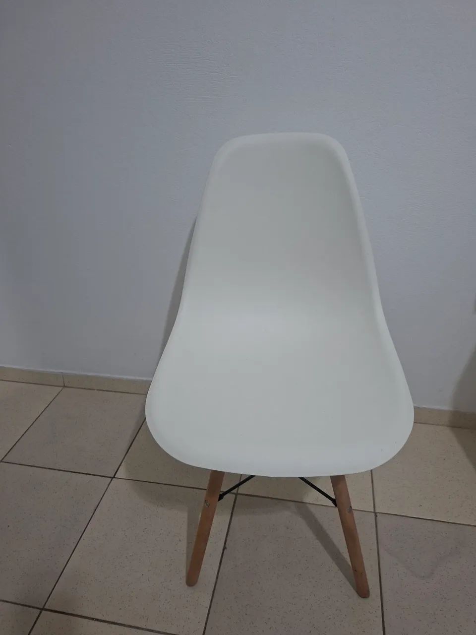 Cadeira Charles Eames Eiffel branca 