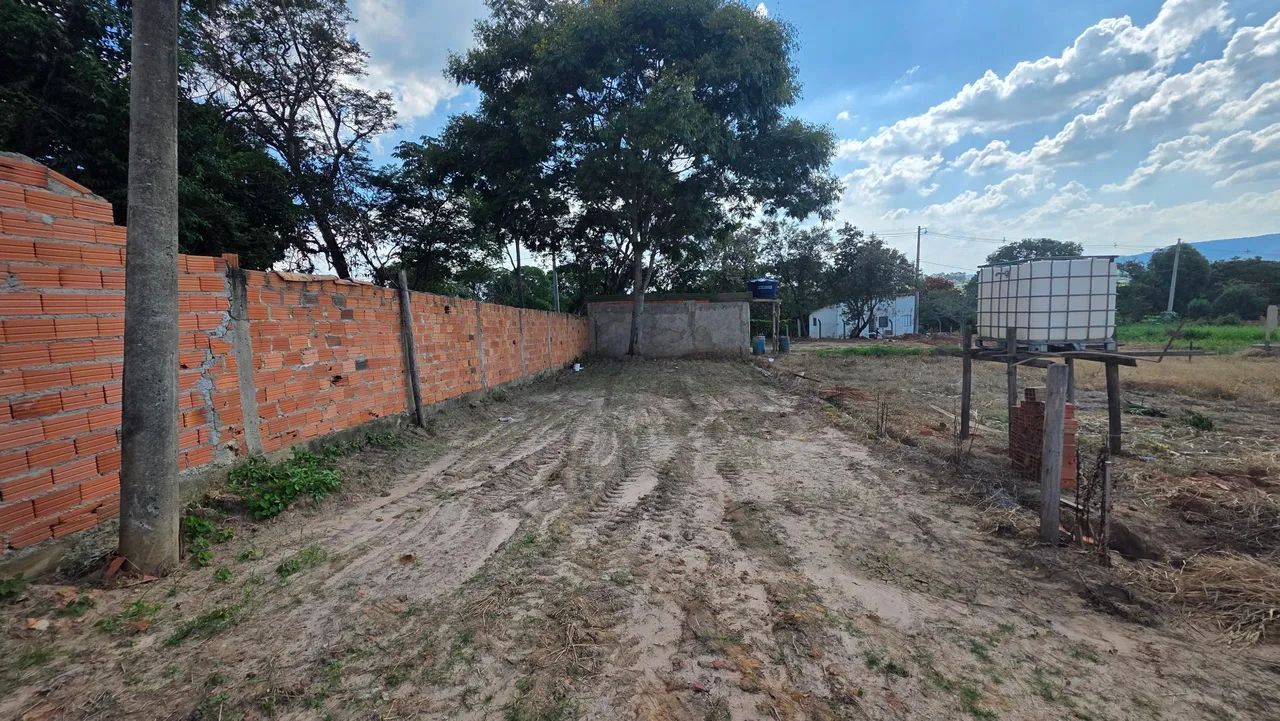 VENDO TERRENO EM CONDOMÍNIO 
