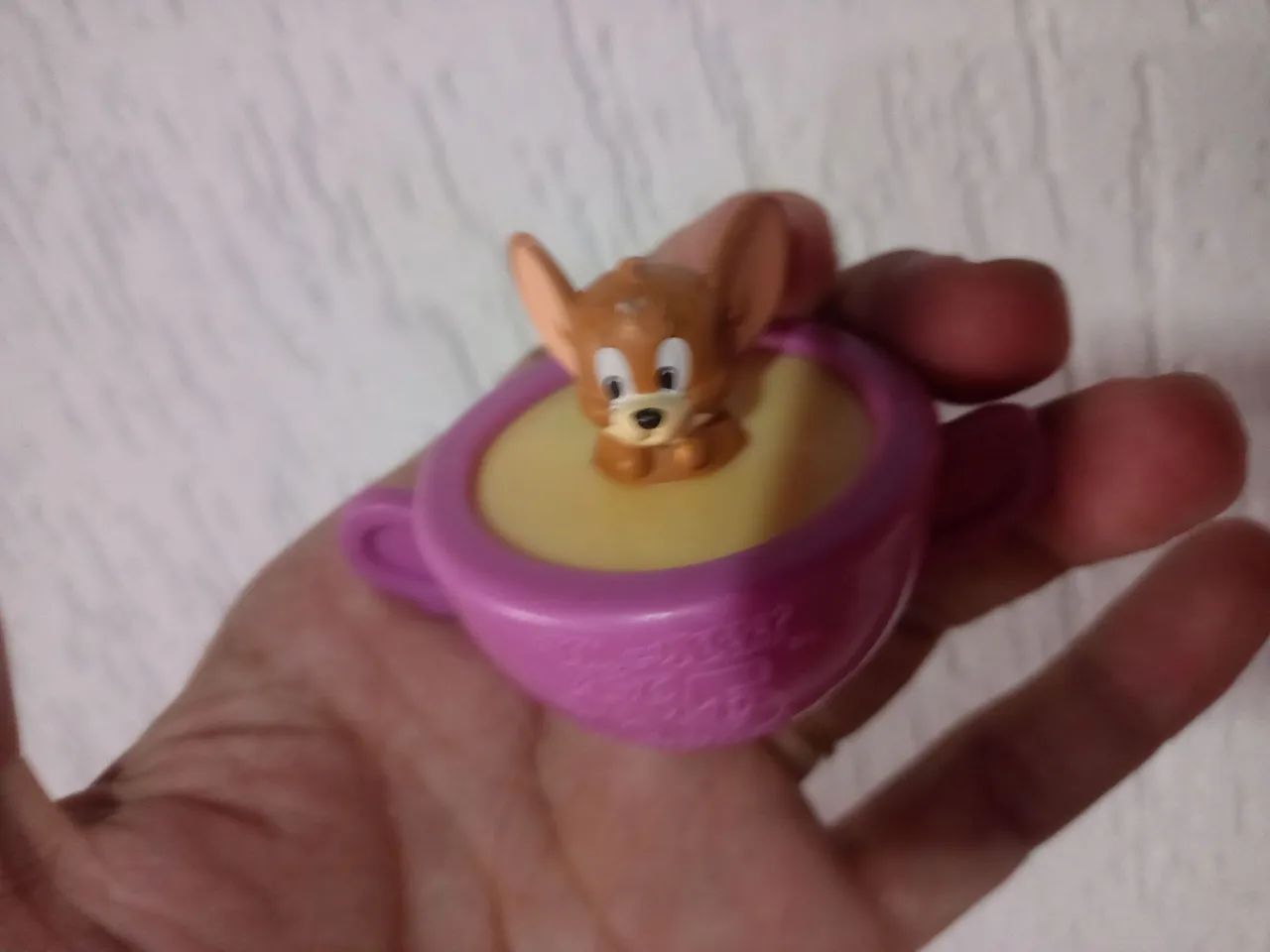 boneco miniatura e pelúcia Jerry usados na condição das fotos  - Foto 3