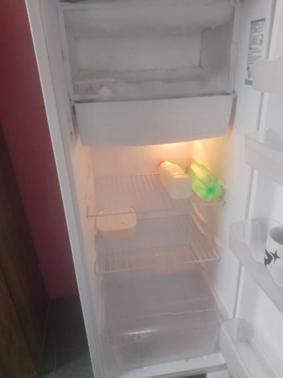 Geladeira Electrolux,  RE31com 240L ,    - Foto 3