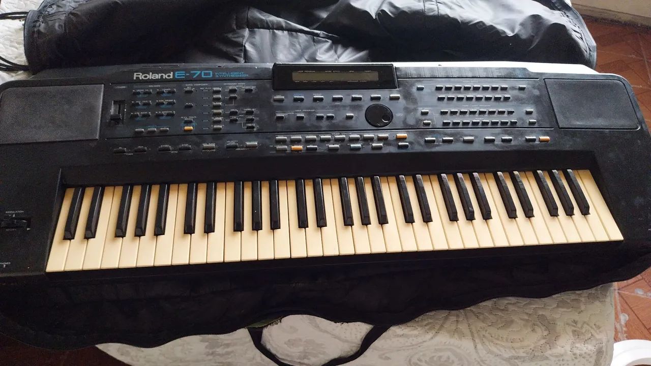 Roland E70 - Foto 2