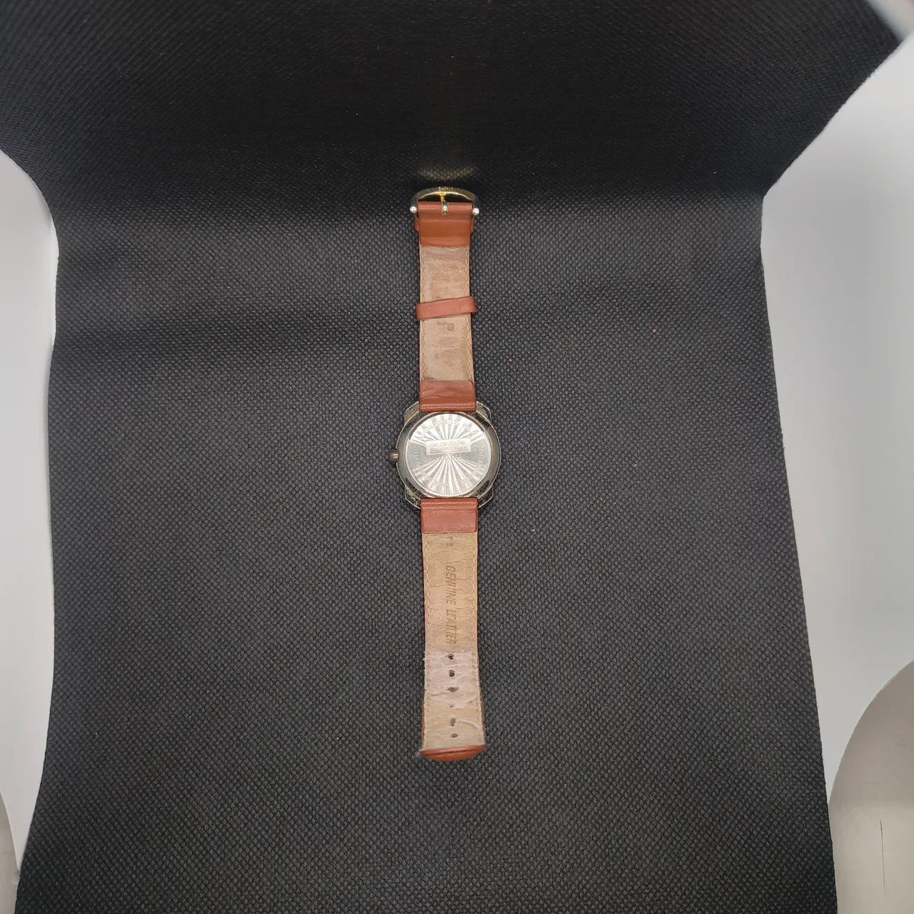 Relógio modelo vintage Benetton by Bulova - Foto 2