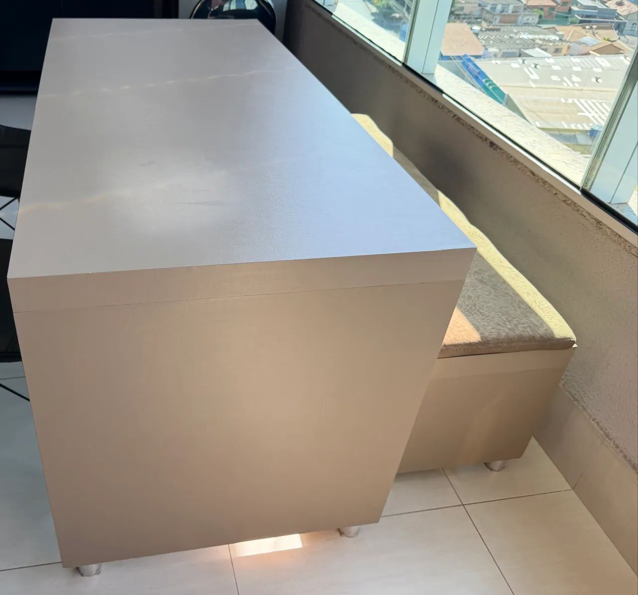 Mesa de madeira + banco de madeira estofado - Foto 3