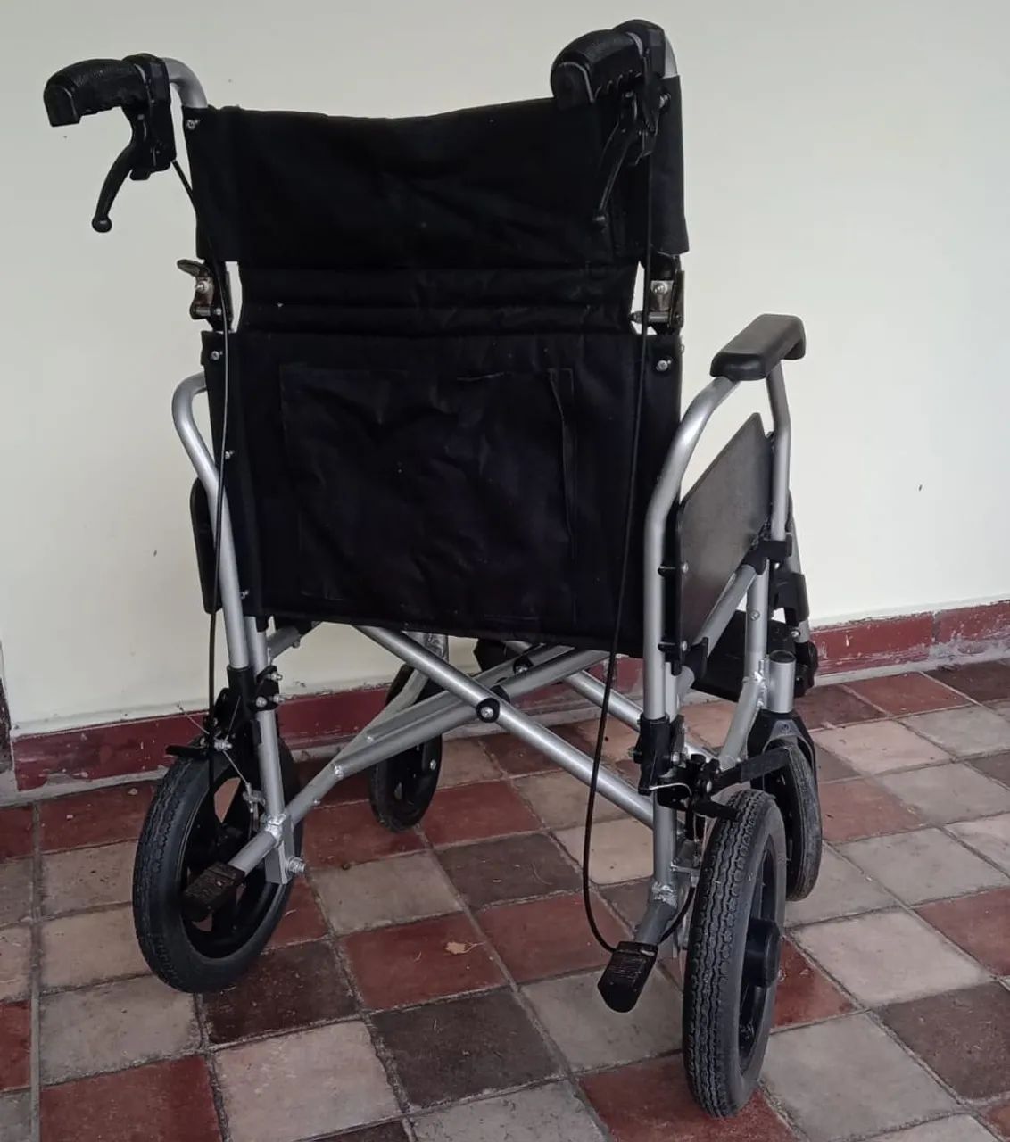 Cadeira de rodas importada - Foto 4