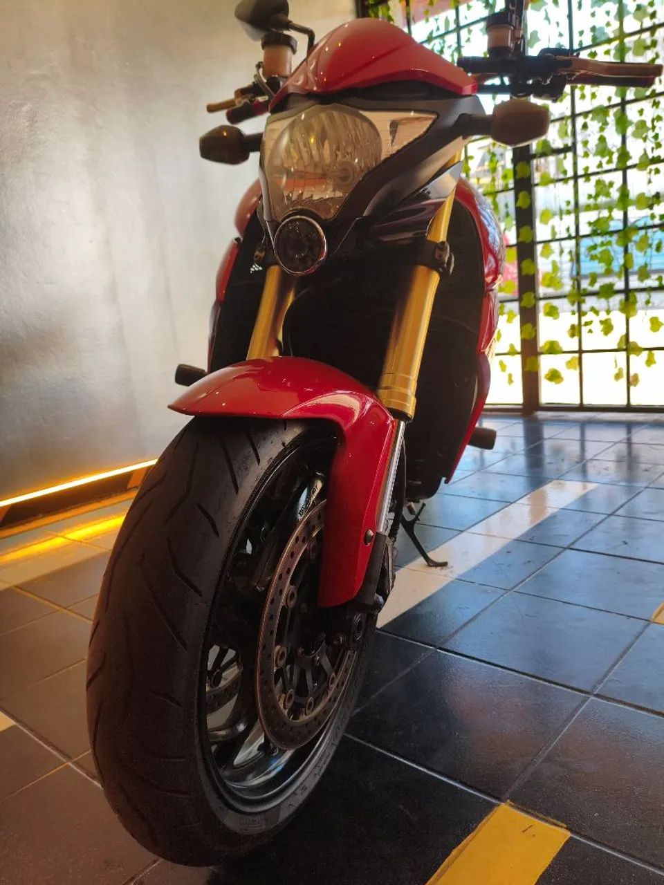 Honda CB 1000R - Foto 2