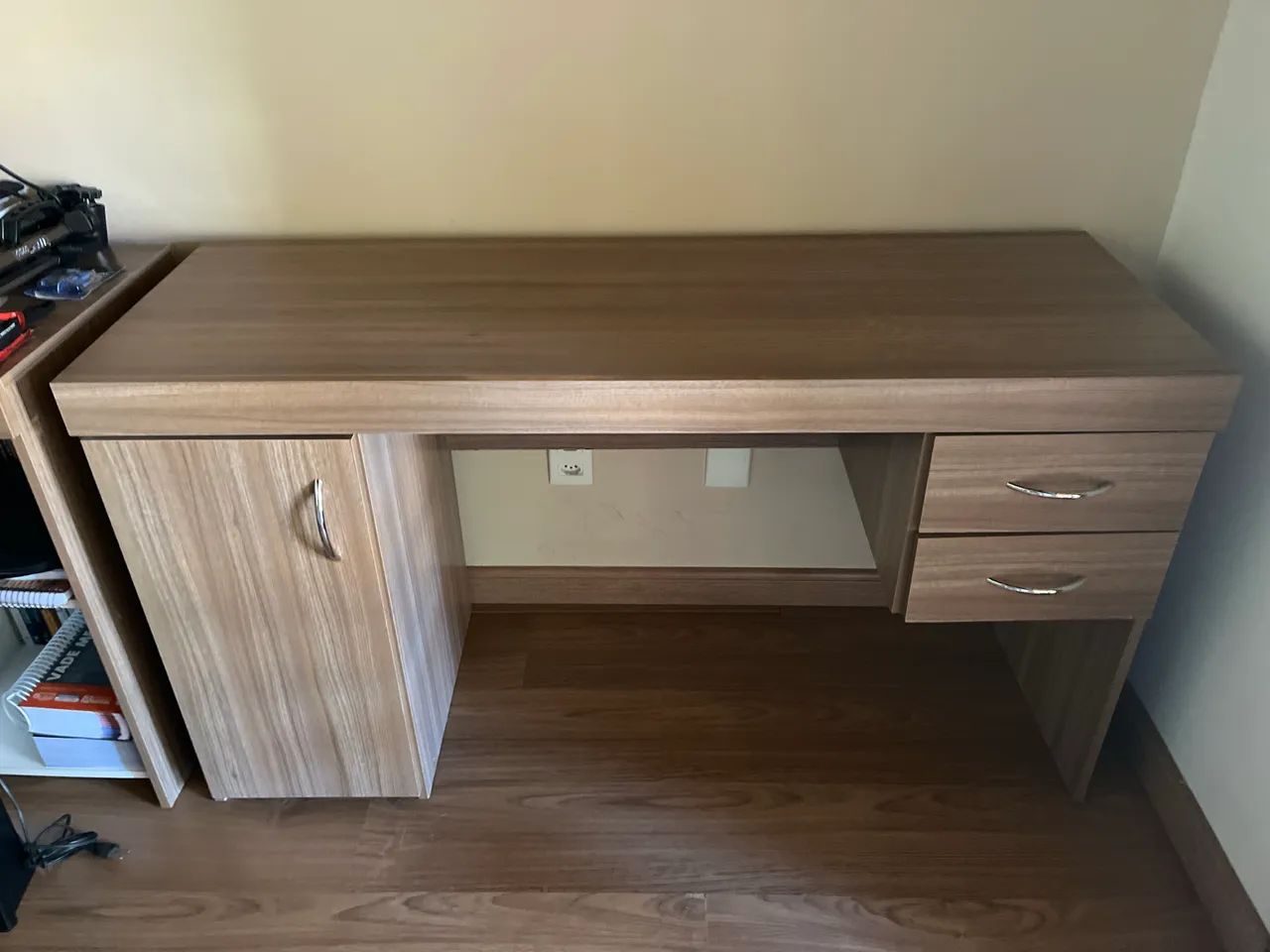Mesa de trabalho - Foto 2