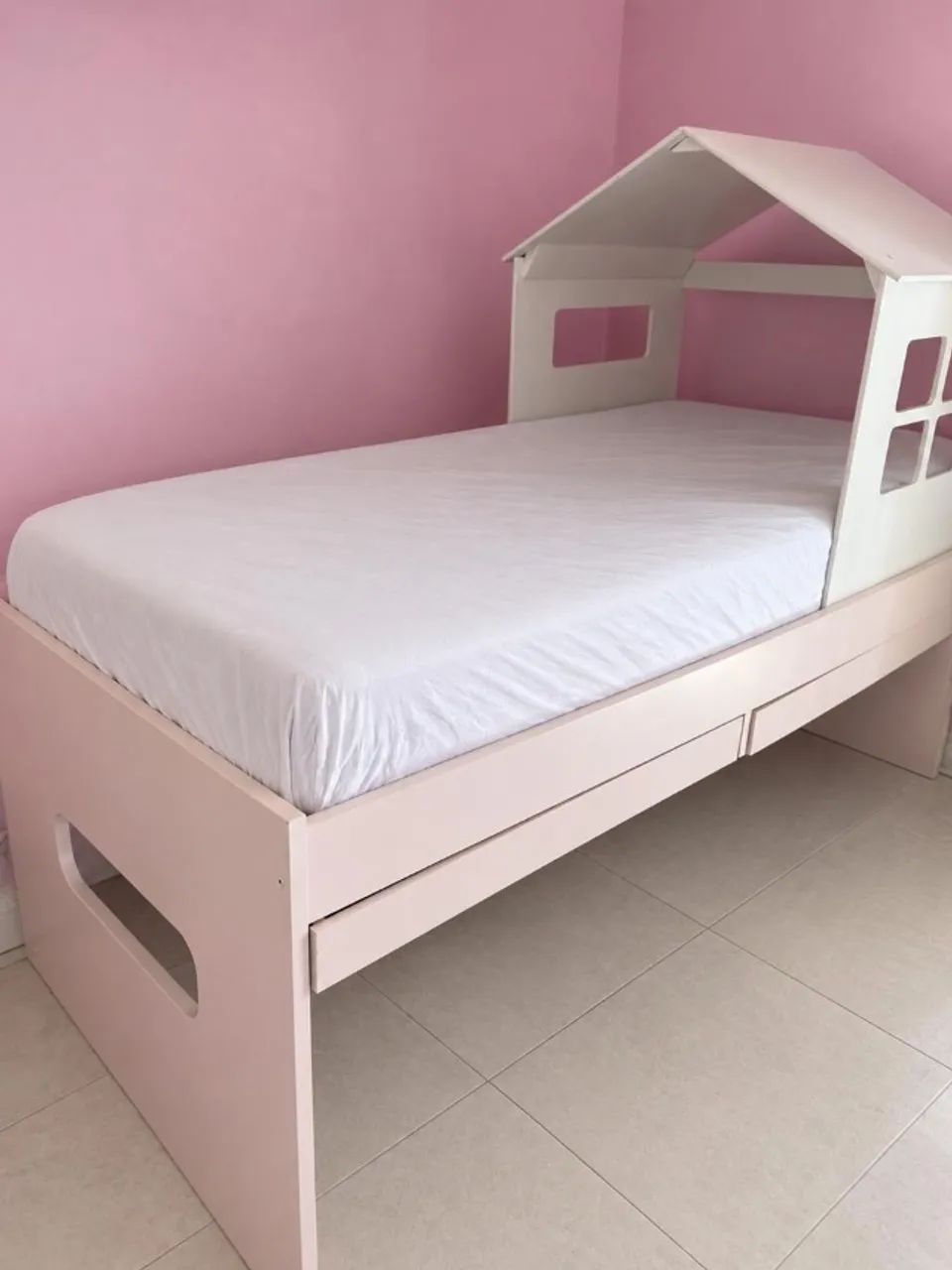 Cama infantil rosa (casinha)