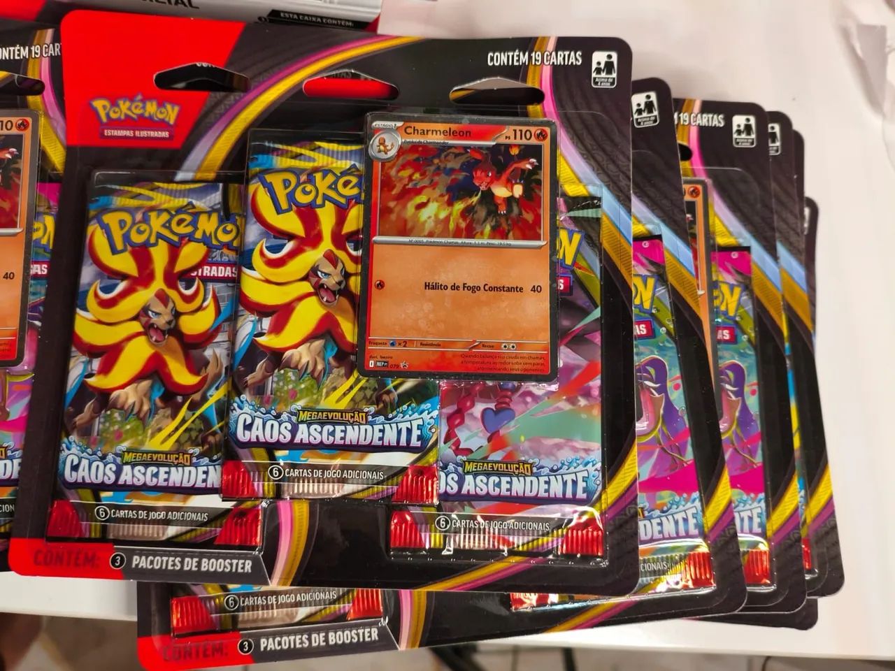 Triple Pack Pokémon TCG Caos Ascendente Original Lacrado - Foto 2