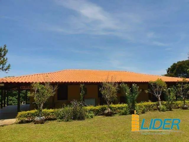 Chácara à venda, 3 quartos, 3 suítes, AREA RURAL DE CASCALHO RICO - CASCALHO RICO/MG