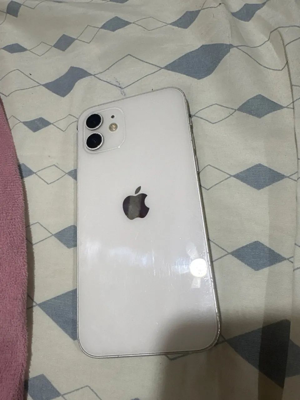 iPhone 12 ótimo 