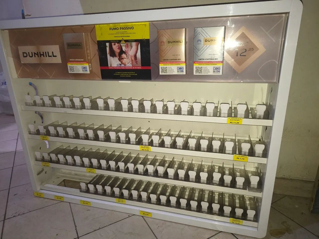 Expositora de cigarros  - Foto 2