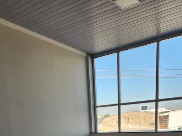 SALAS COMERCIAIS, VALORES DIFERENTES, VAZIA E MOBILIADA, EM CIMA RESTAURANTE AVENIDA, CIDA - Foto 11