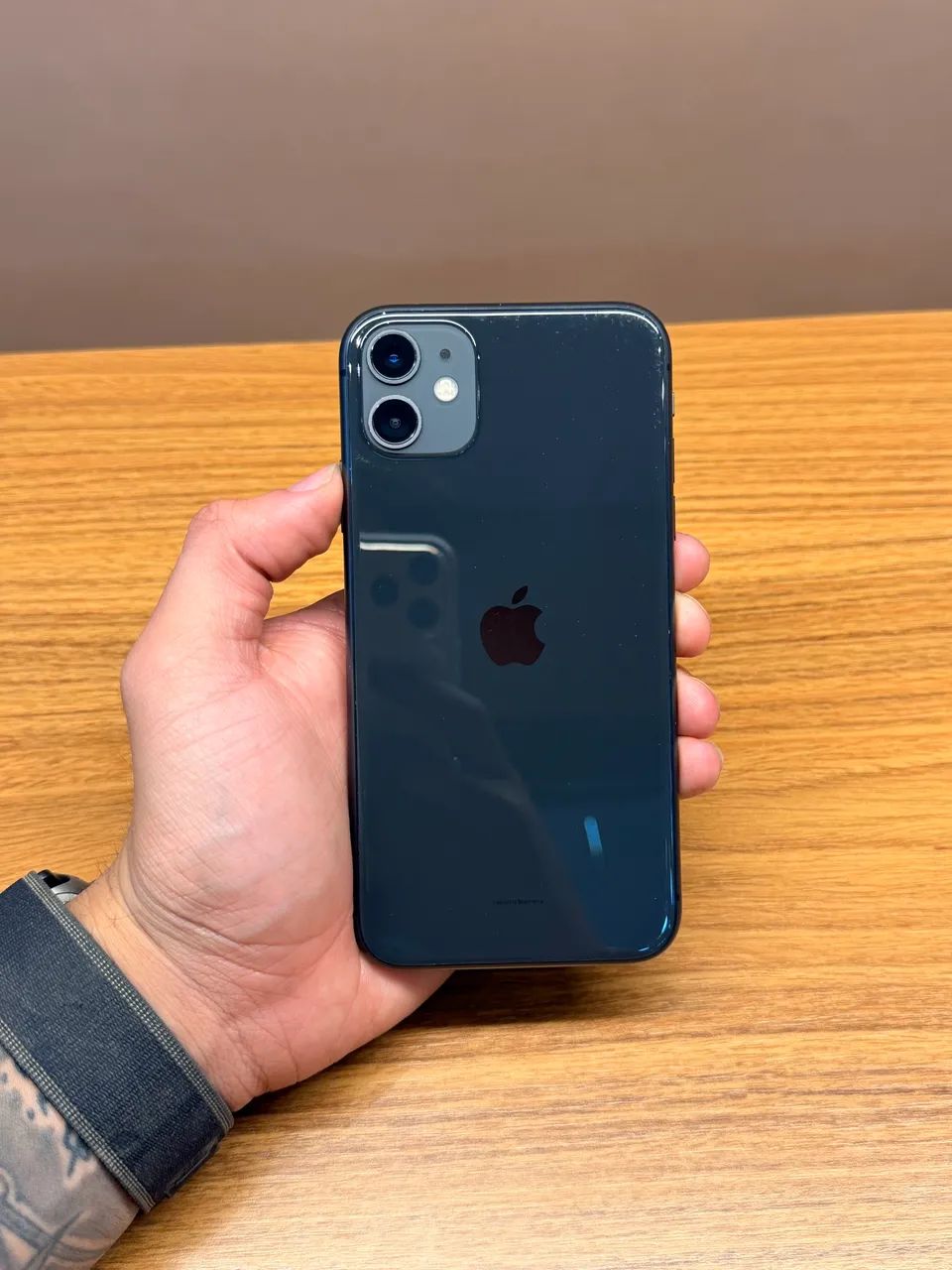 Vendo pra hoje iPhone 11 128gb todo original!  - Foto 2